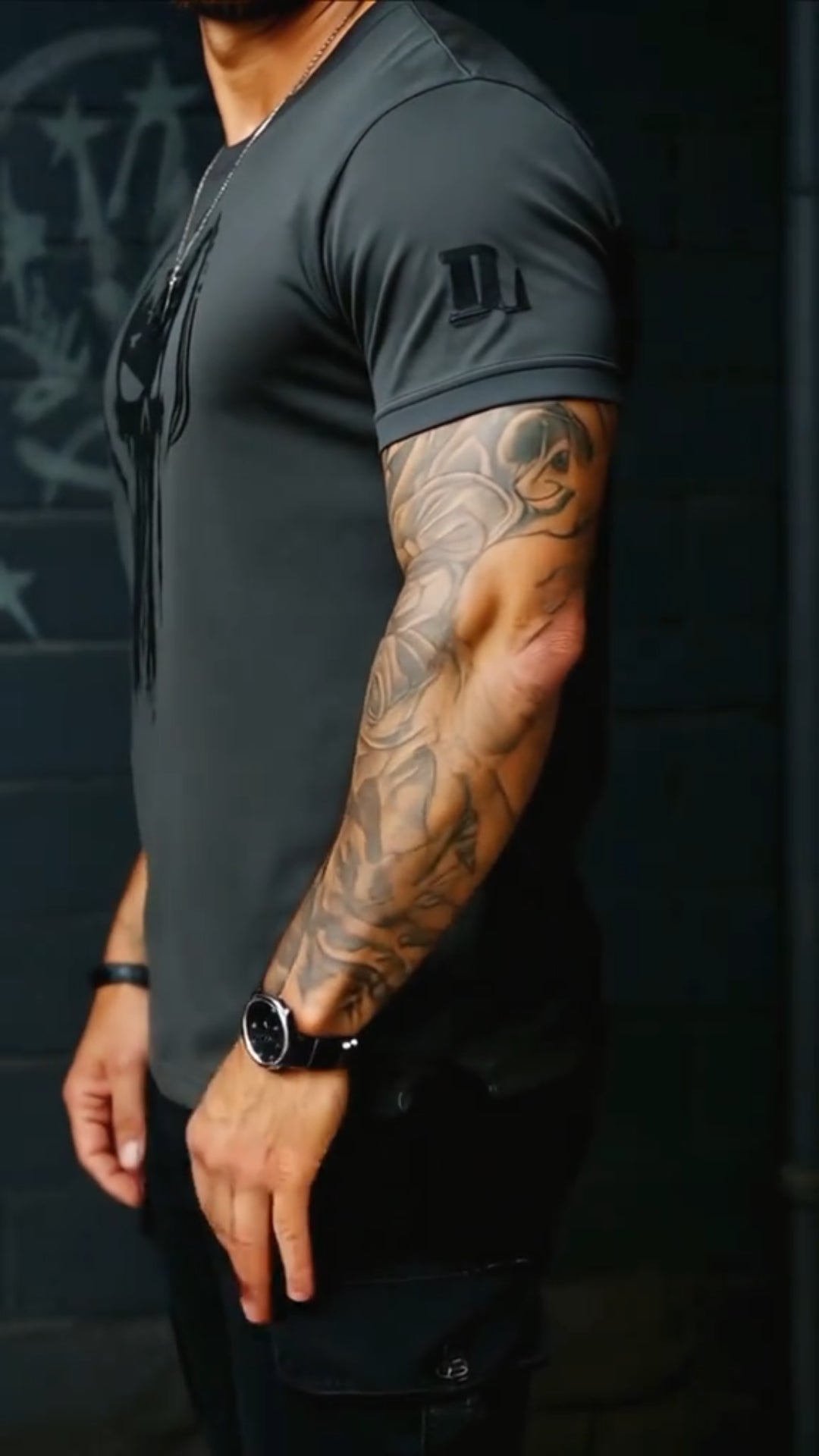 Men's Printed T-Shirt - Distressed Skull Graphic