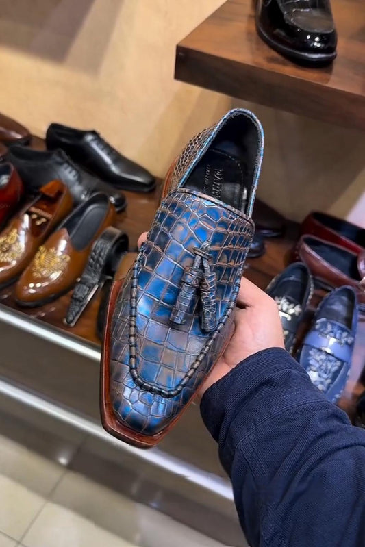 Vintage Blue Textured Loafers