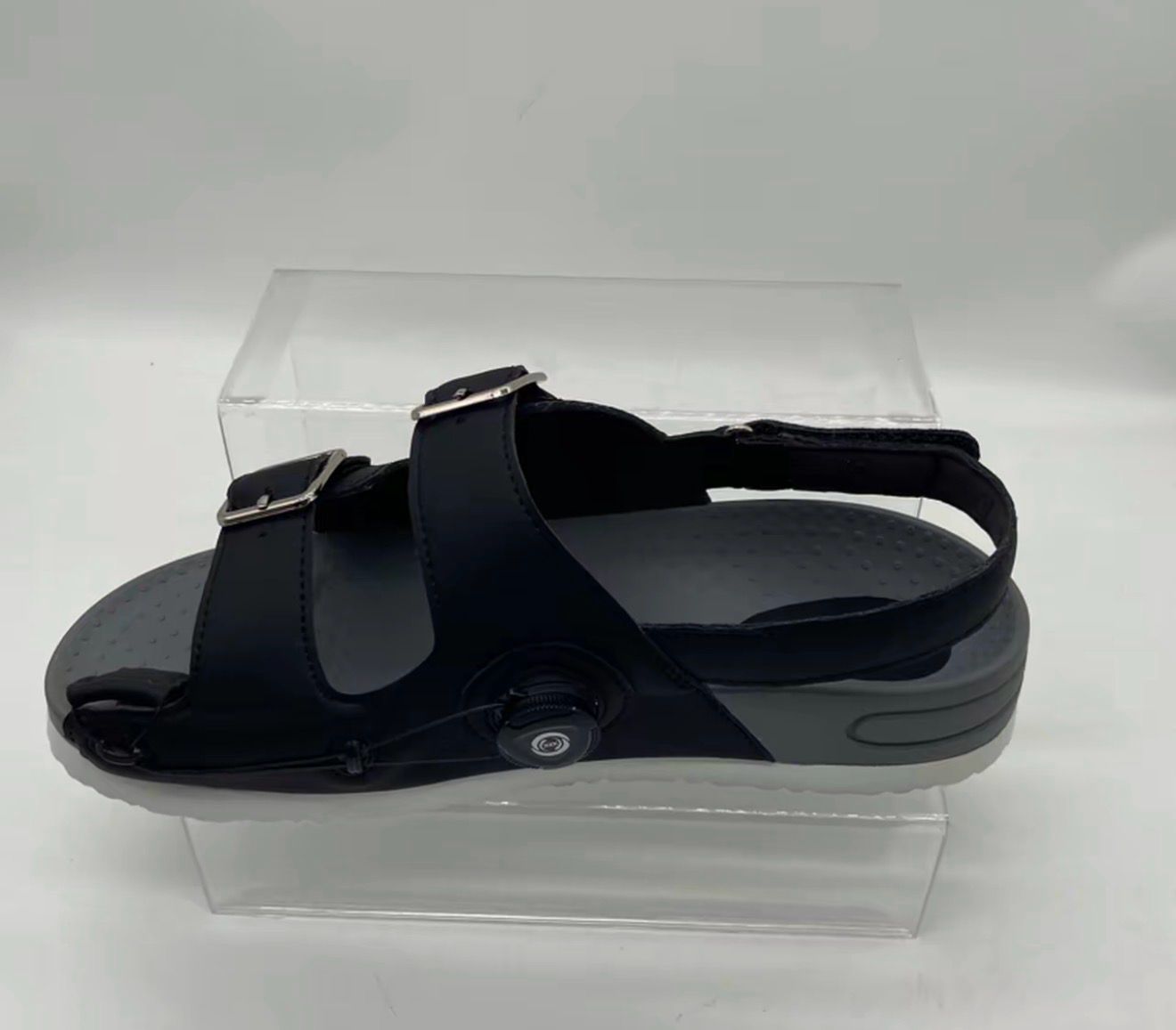 Custom-Made Sandals for Correcting Bunions Protruding Bunions and flat feet