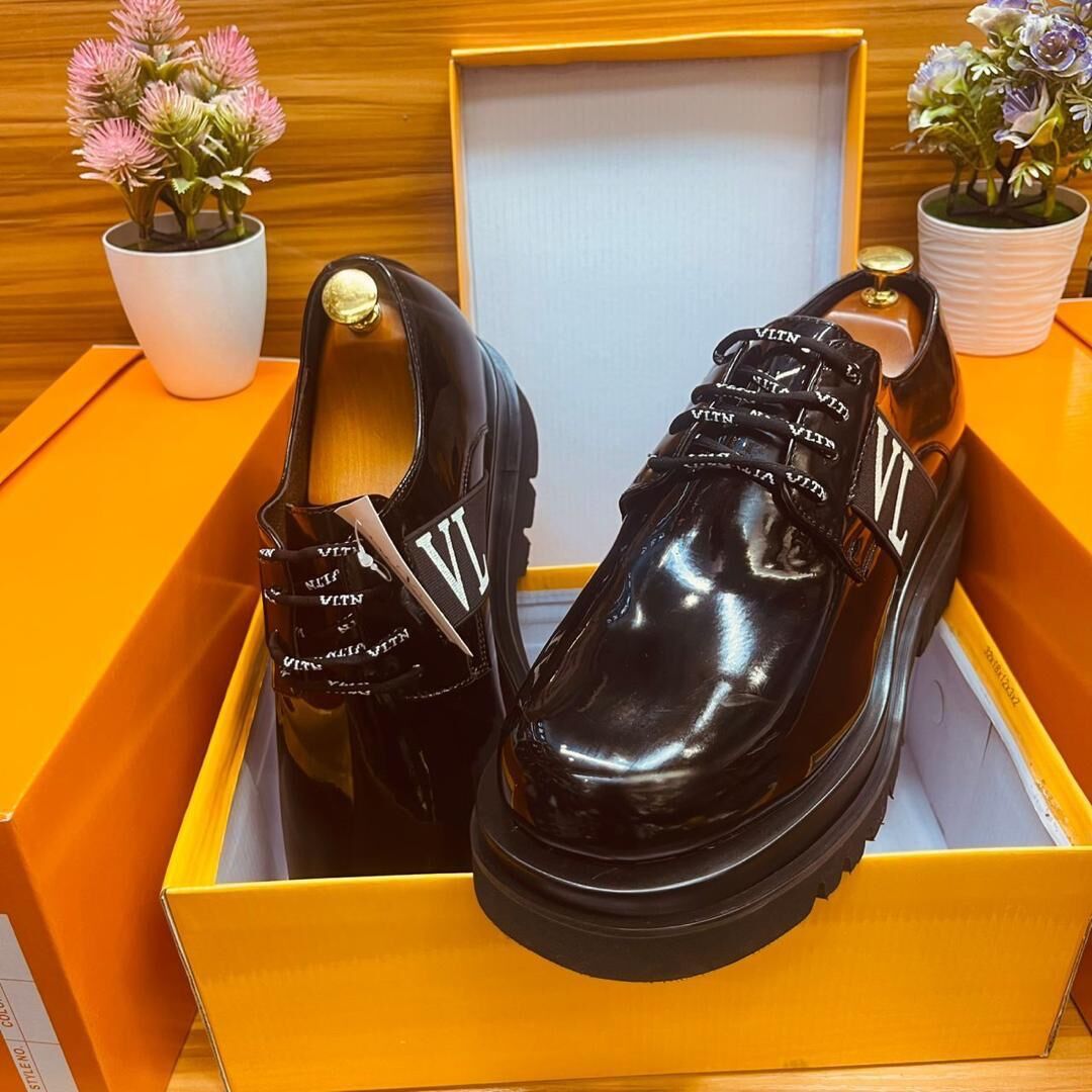 Chunky Patent Leather Logo Lace Shoes