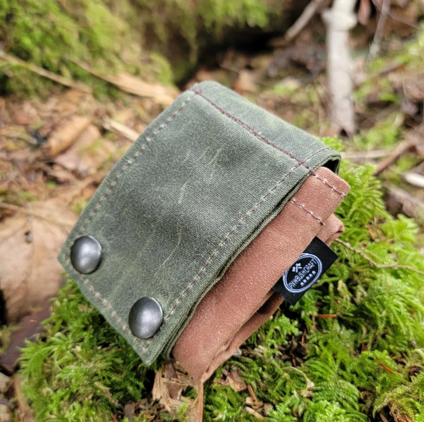 Deep Waxed Canvas Foraging Pouch – Hip Bag for Adventure