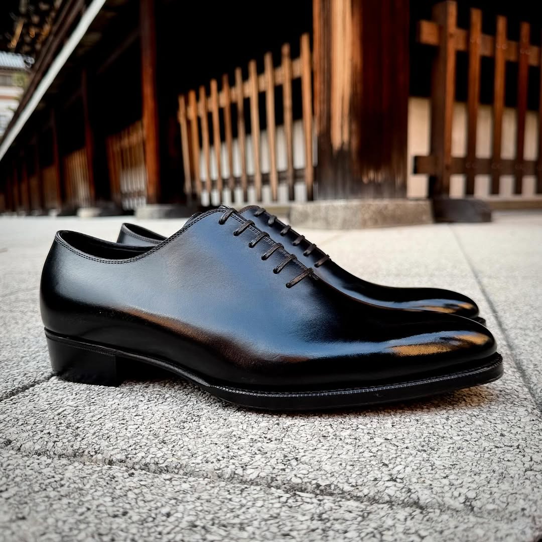 Black Elegance – Handmade Wholecut Formal Shoes for Men
