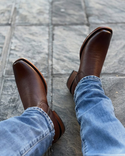 Mesa Trail Square-Toe Boots – Distressed Brown Leather