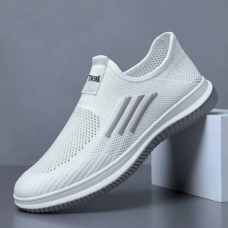 Solid Color Breathable Soft Sole Sports Shoes