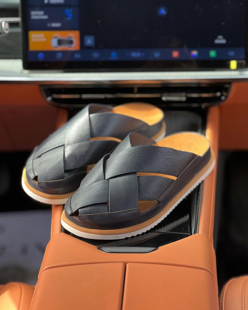 Cross-woven Leather Slippers