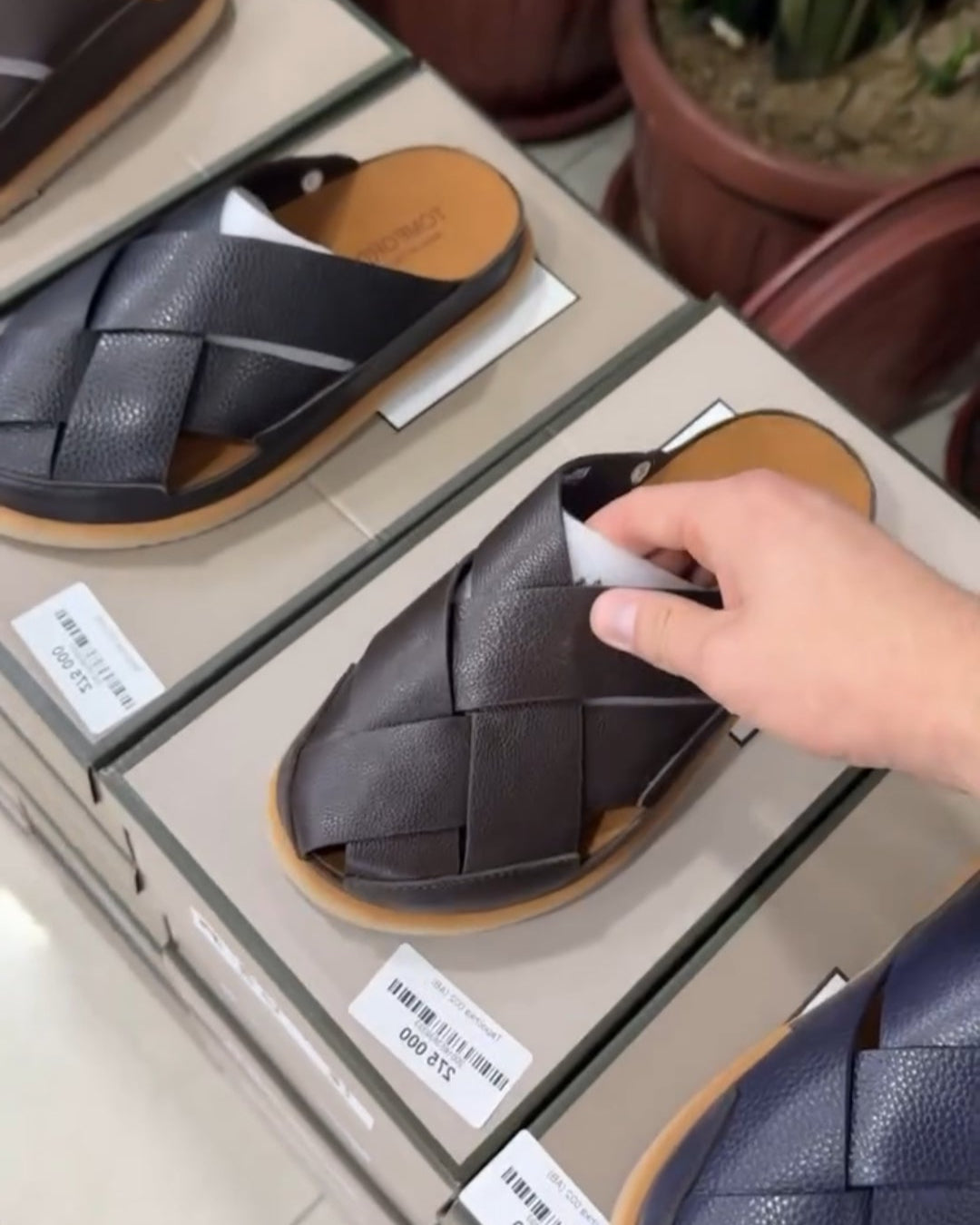 Cross-woven Leather Slippers