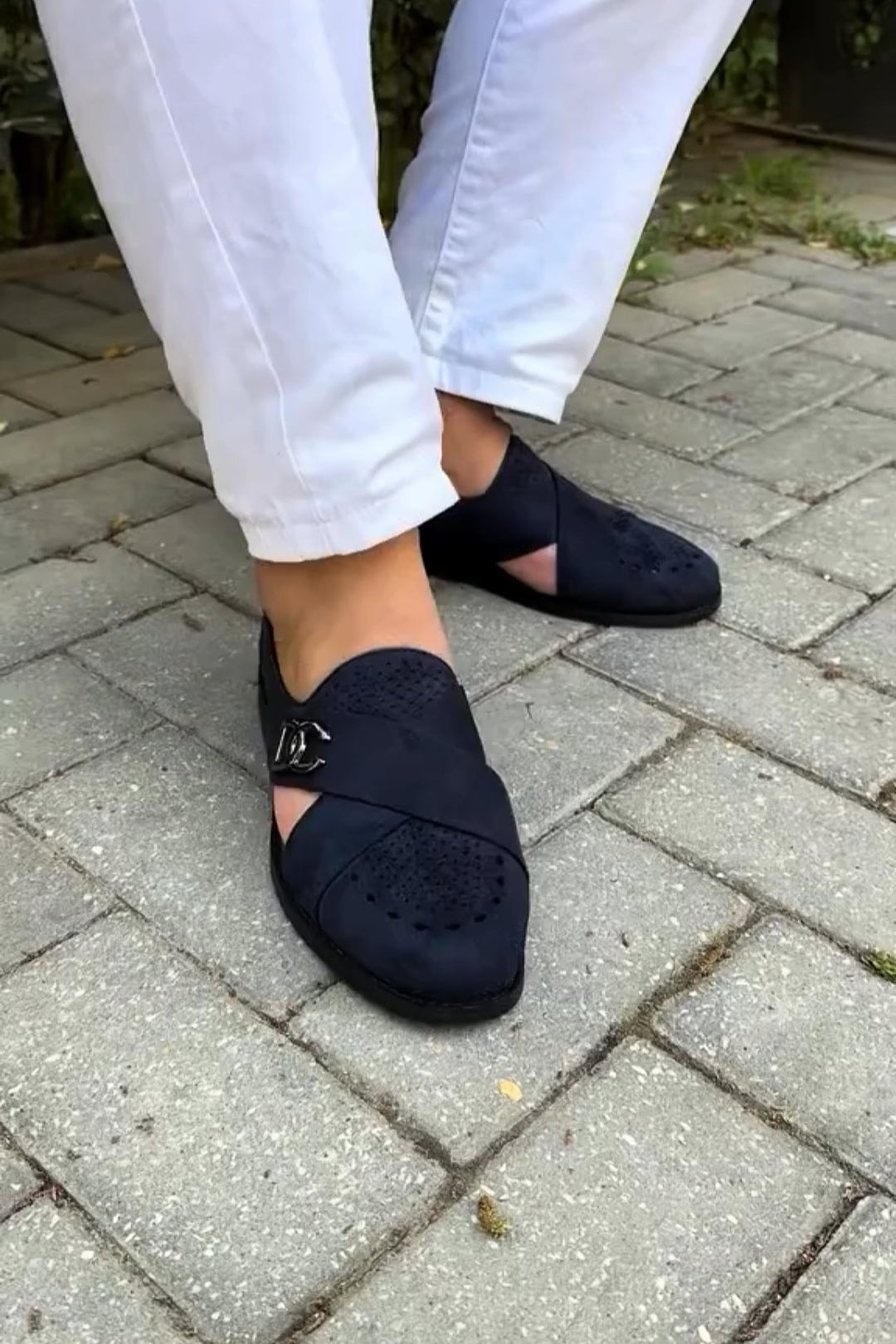 Classic Cutout Suede Cross Strap Sandals