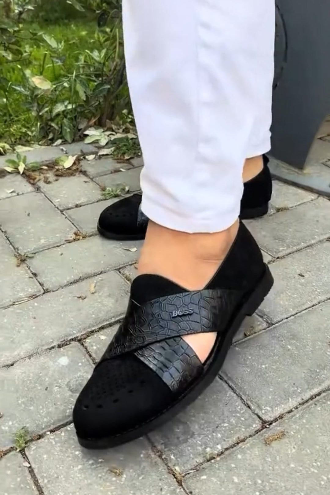 Cross Straps Suede Stitching Slip-on Loafers