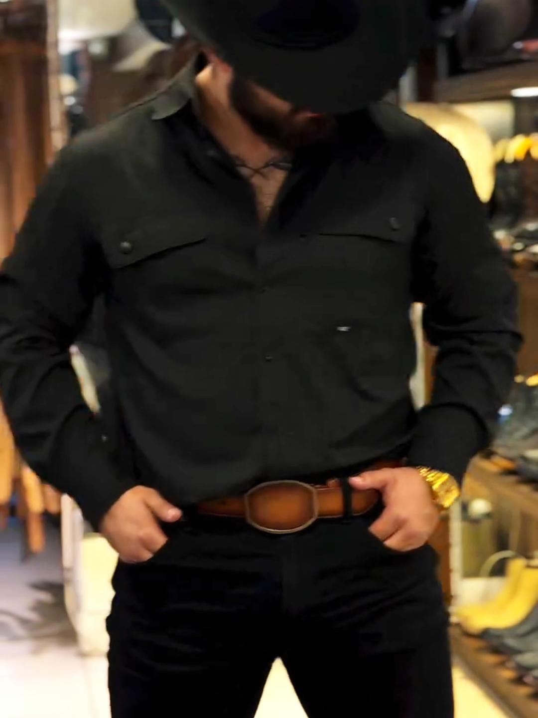 Black Double-Layer Back Yoke High-Stretch Shirt