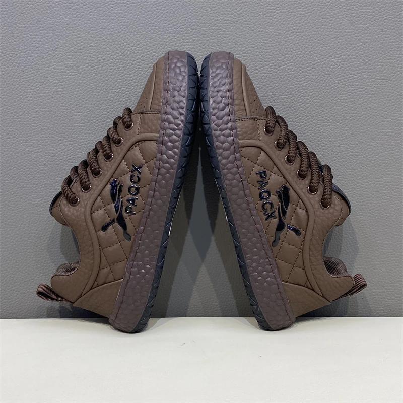 Men’s Lightweight Soft Sole Lace-Up Low-Top Sneakers