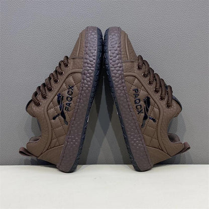 Men’s Lightweight Soft Sole Lace-Up Low-Top Sneakers