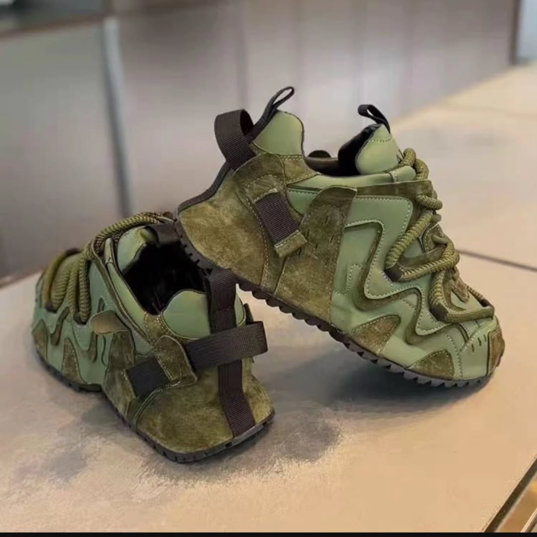 Men’s Low-Top Breathable Skate Sneakers