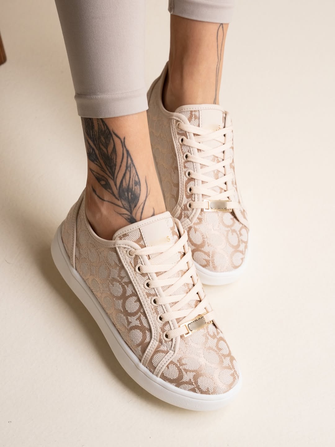 Women Monogram Print Low Top Sneaker
