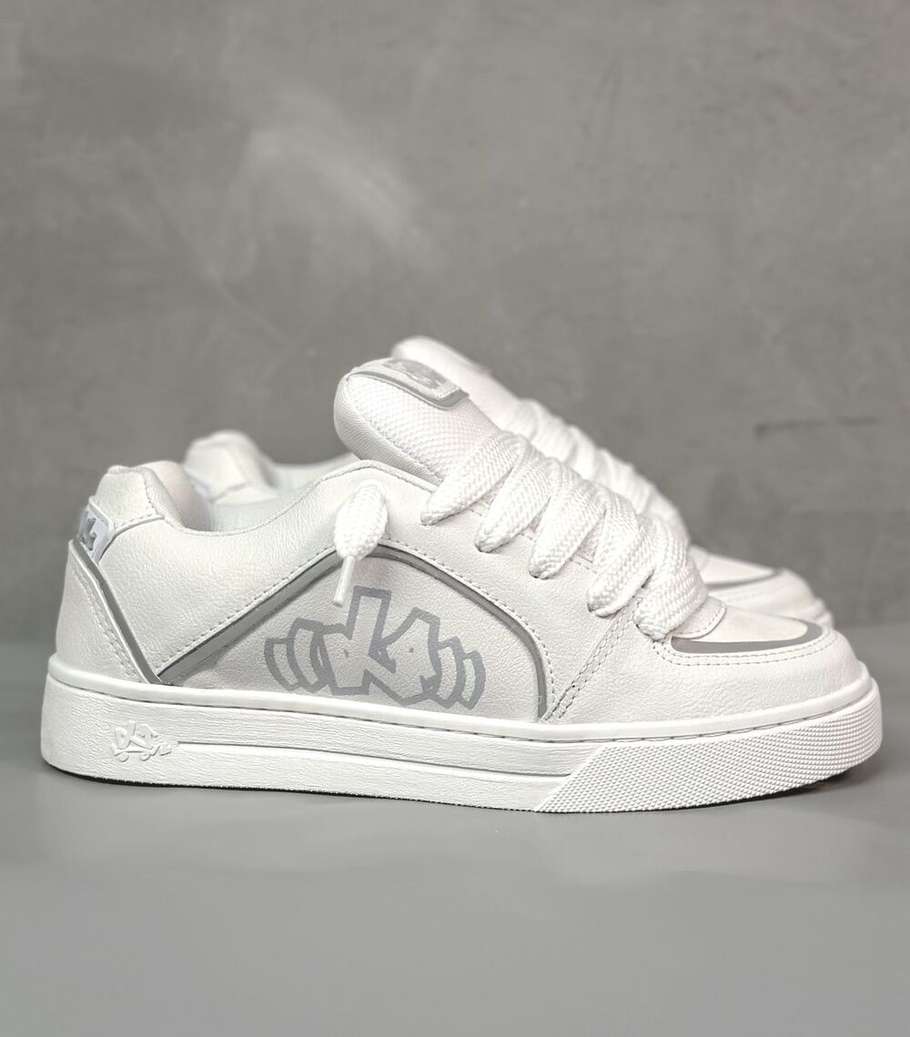 Graffiti Letter Logo Skate Shoes