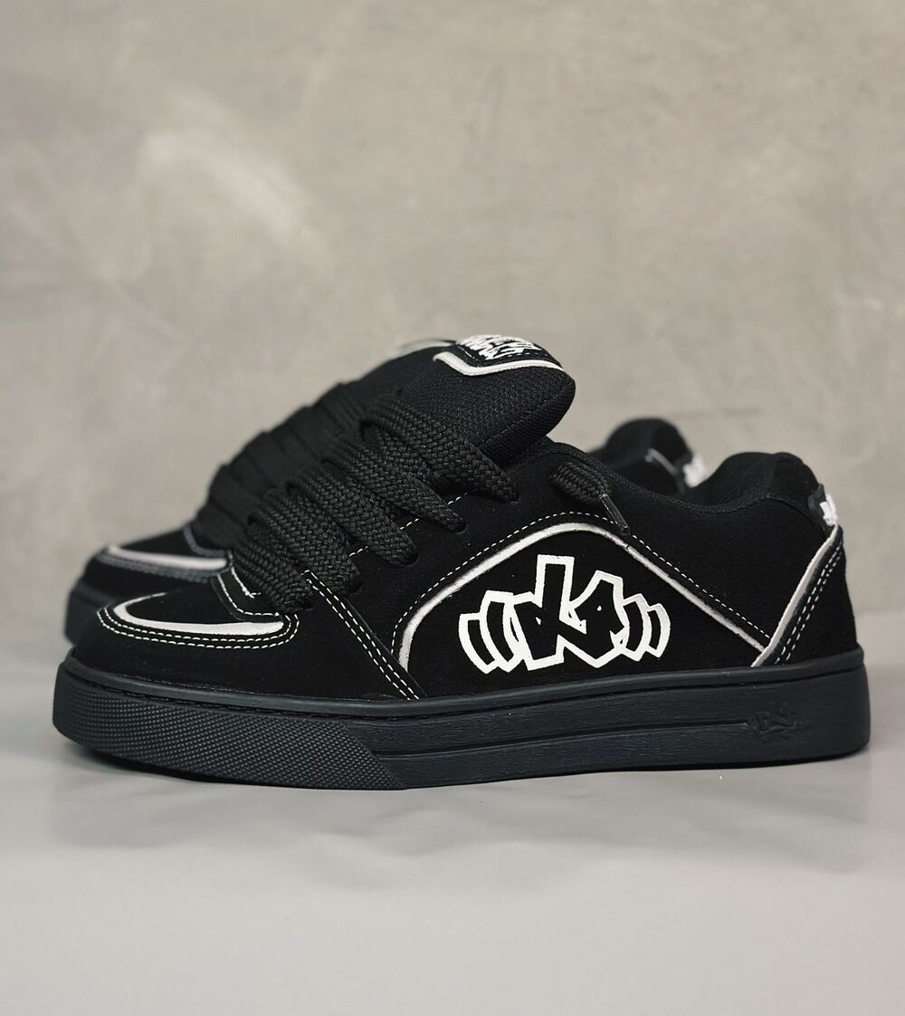 Graffiti Letter Logo Skate Shoes