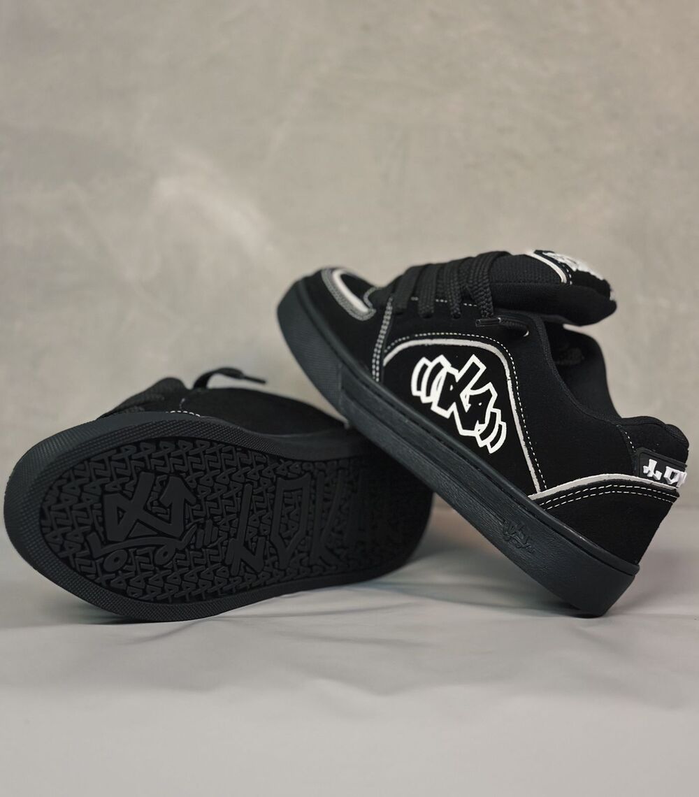 Graffiti Letter Logo Skate Shoes