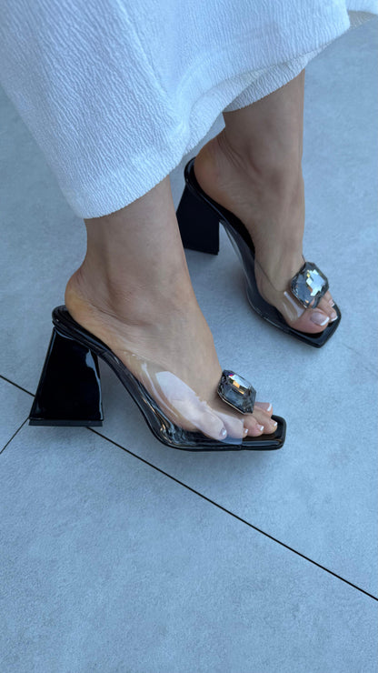 Tress Triangle Heel Stone Slippers