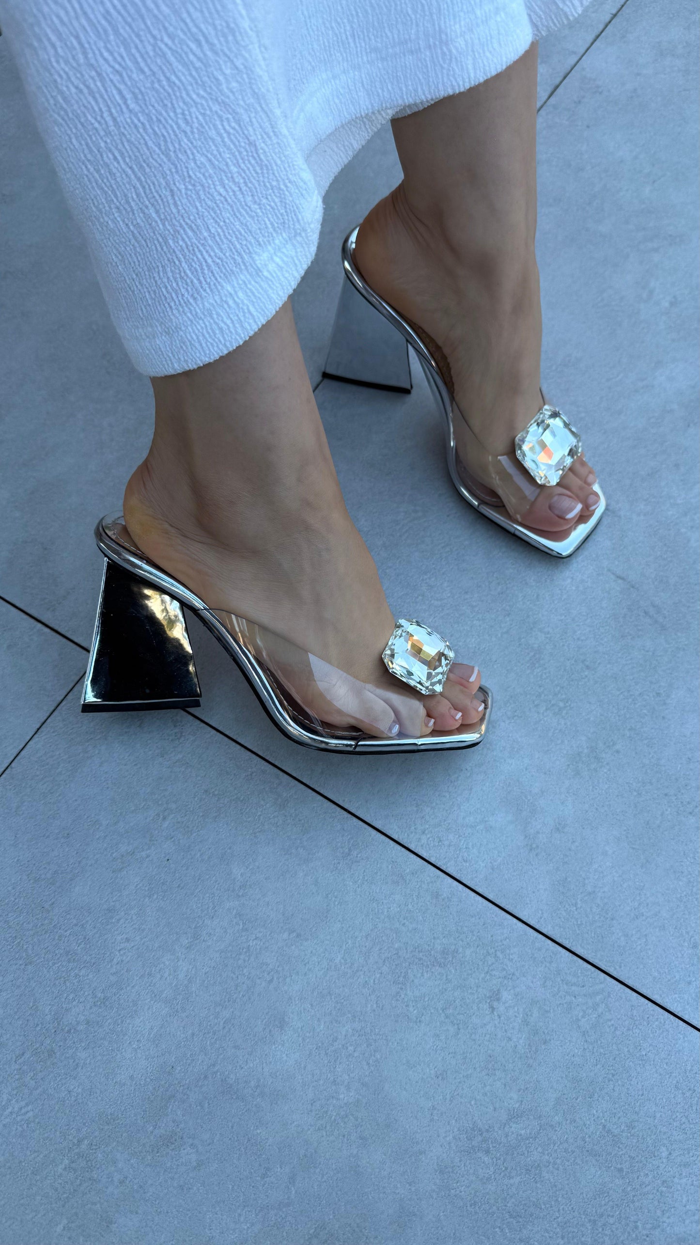Tress Triangle Heel Stone Slippers
