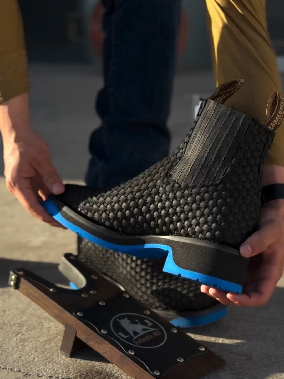 Waterproof Wear-Resistant Chunky Sole Boots (Blue Sole)