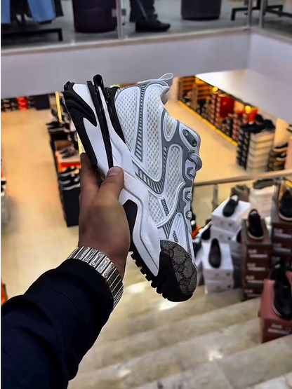 Letter Print Cushioned Soft Sole Athletic Sneakers