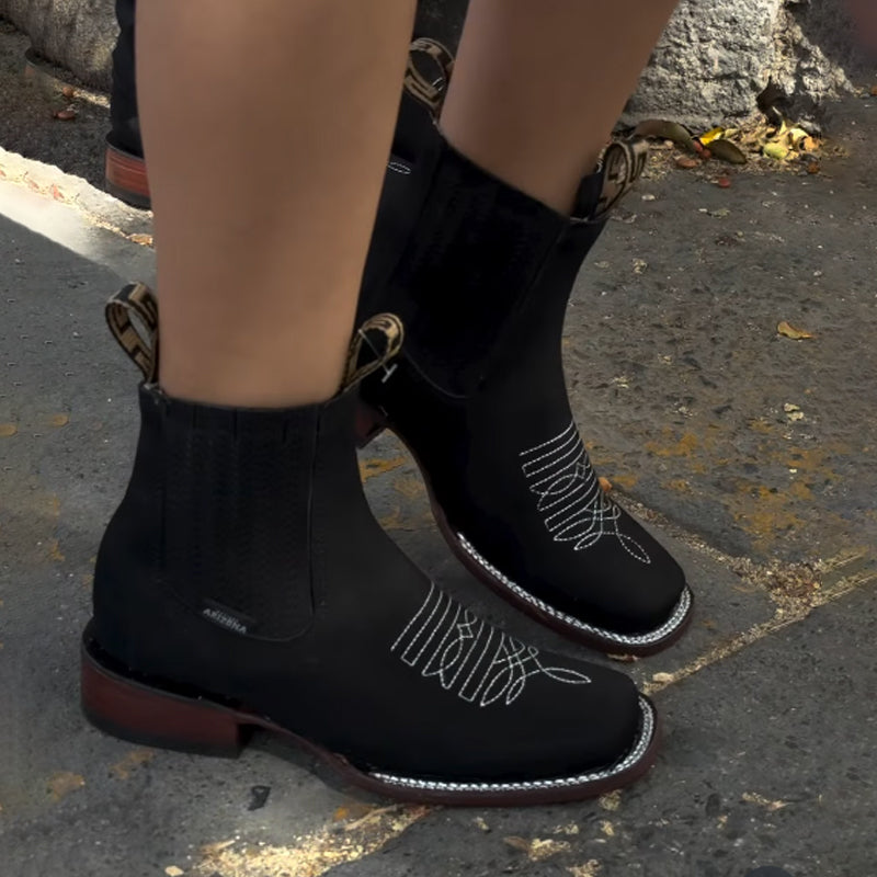 Men's Embroidered Slip-on Chelsea Boots