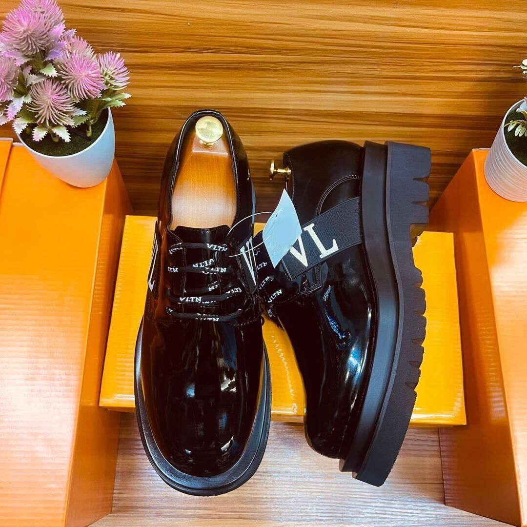 Chunky Patent Leather Logo Lace Shoes