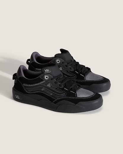 Men’s Low-Top Skate Sneakers with Durable Grip Sole