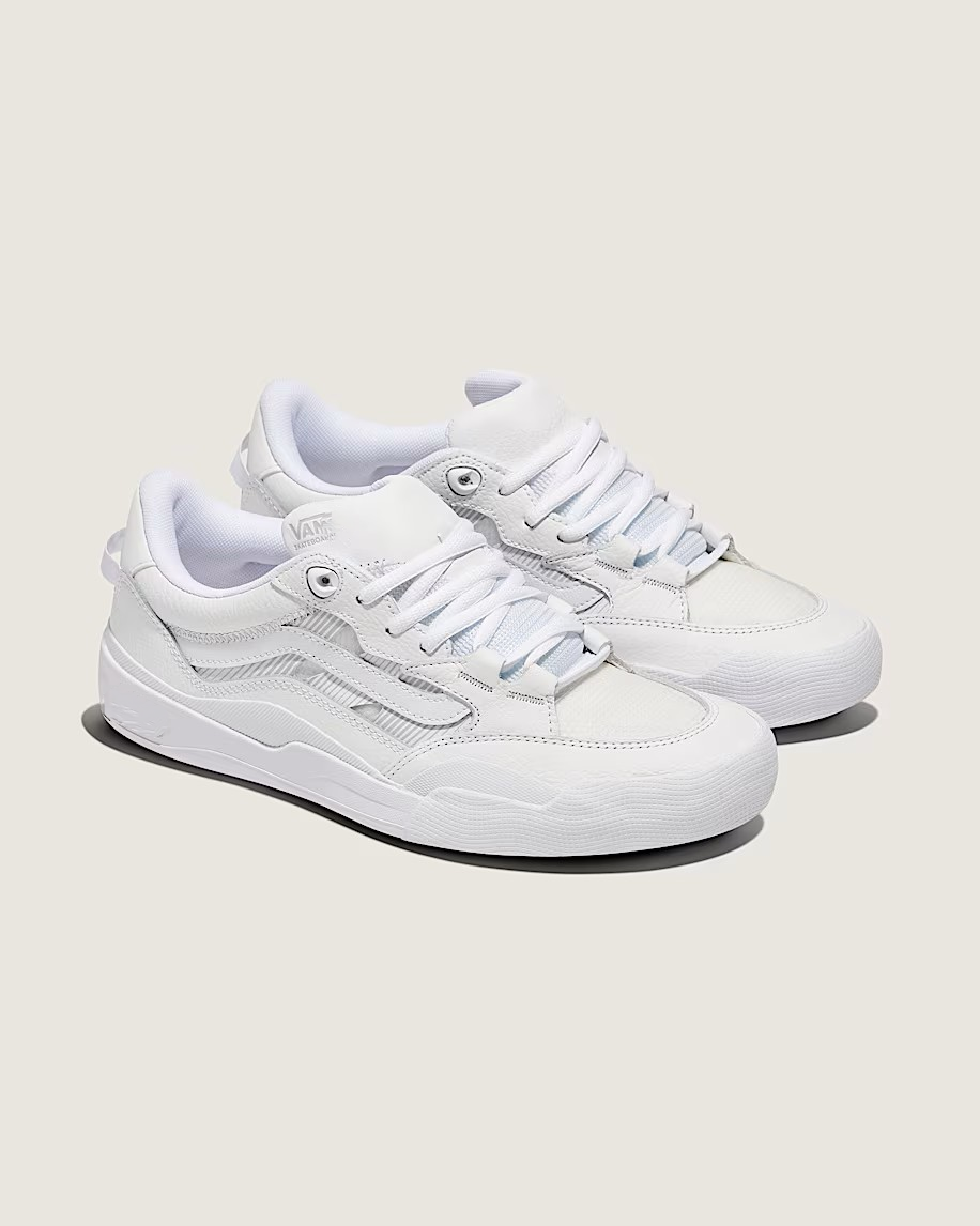 Men’s Low-Top Skate Sneakers with Durable Grip Sole