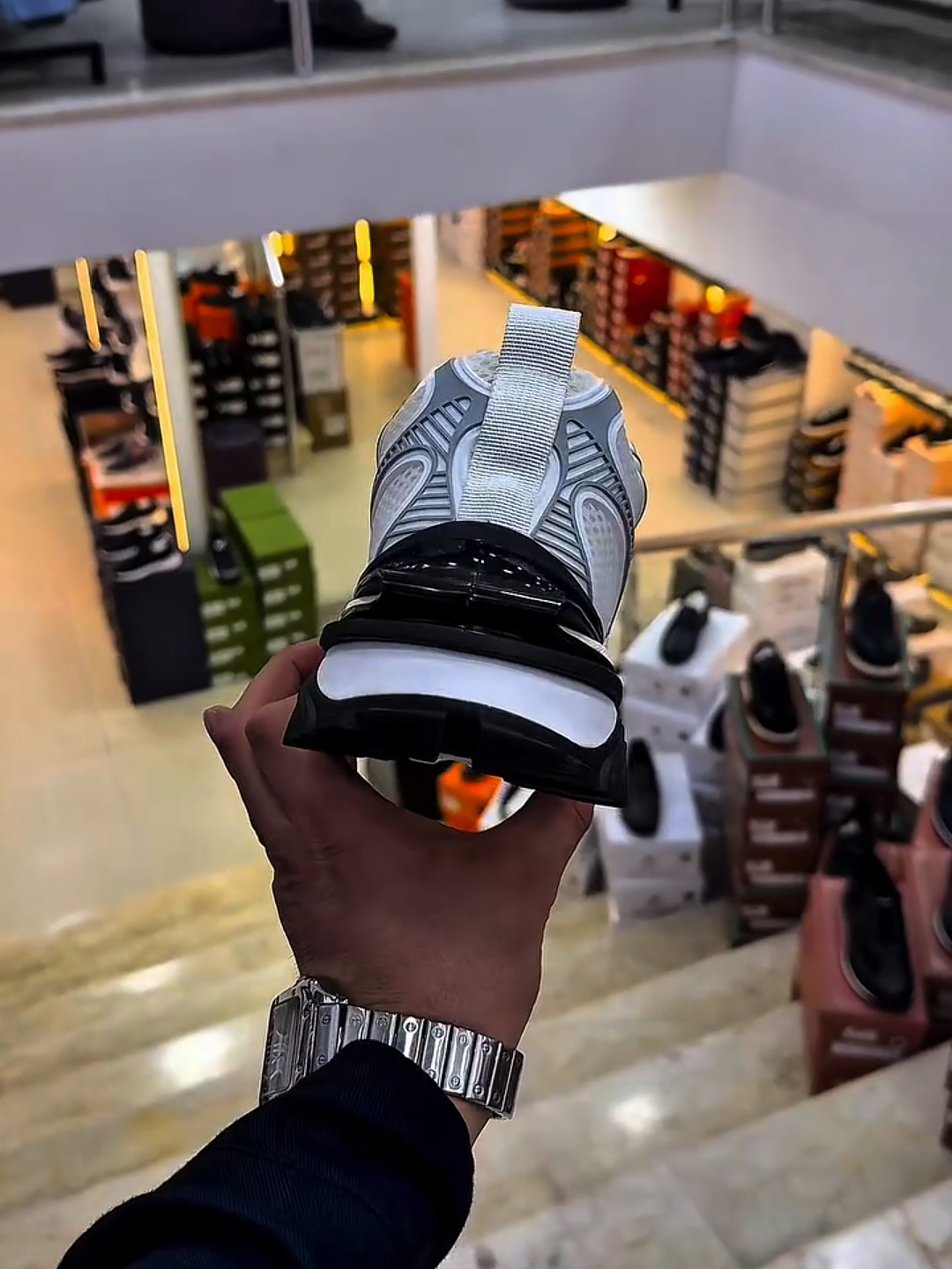 Letter Print Cushioned Soft Sole Athletic Sneakers