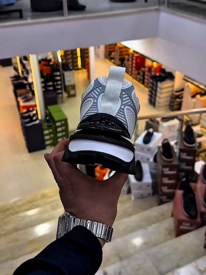 Letter Print Cushioned Soft Sole Athletic Sneakers