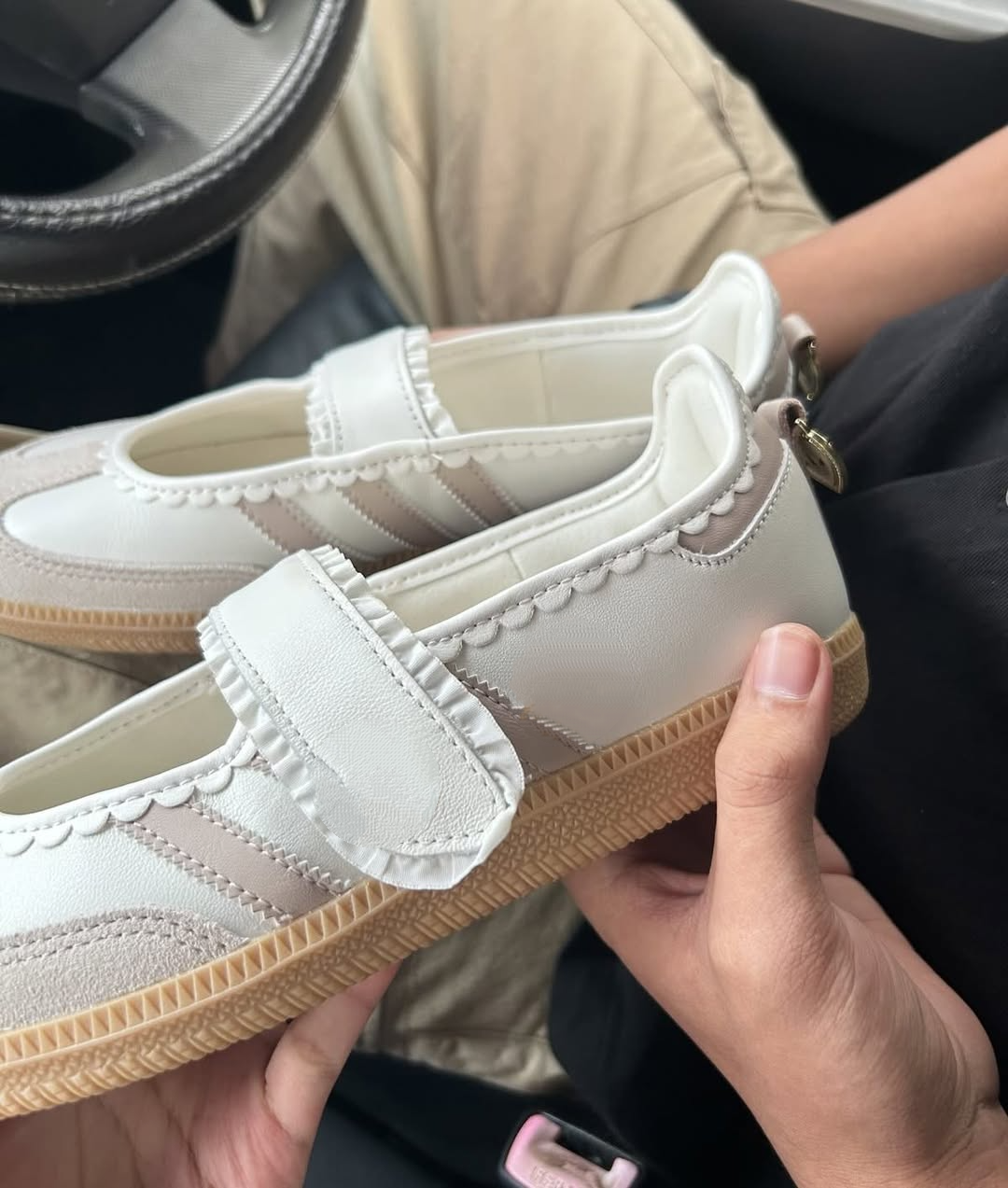 Vintage T Toe Casual Terrace Flats featuring Sweet Ruffled Trim and Midfoot Strap