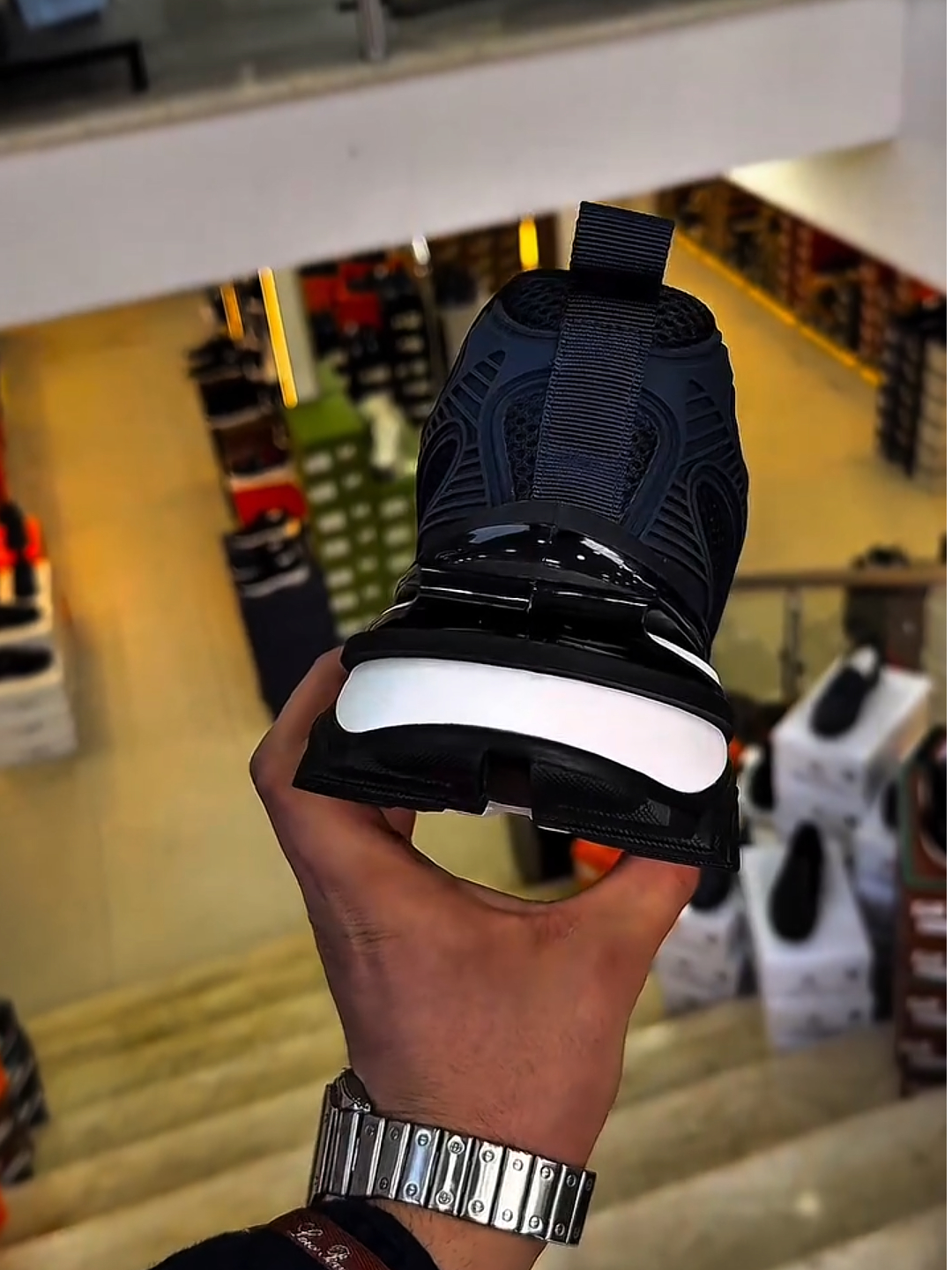 Letter Print Cushioned Soft Sole Athletic Sneakers