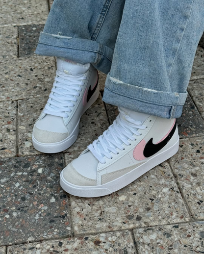 Blazer Mid 77 SE White Arctic Punch Sneakers