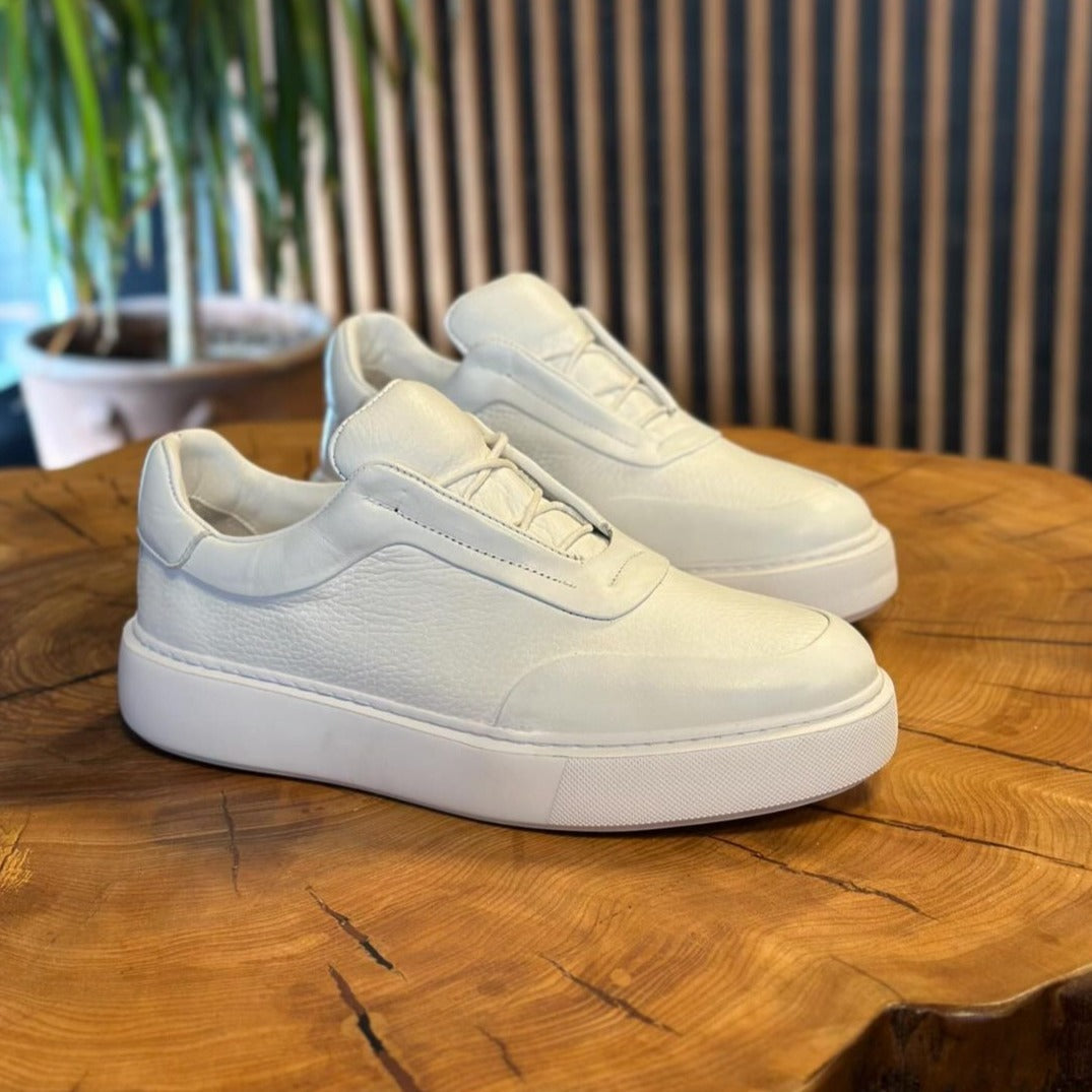 Men's New Leather Versatile Casual Sports Shoes