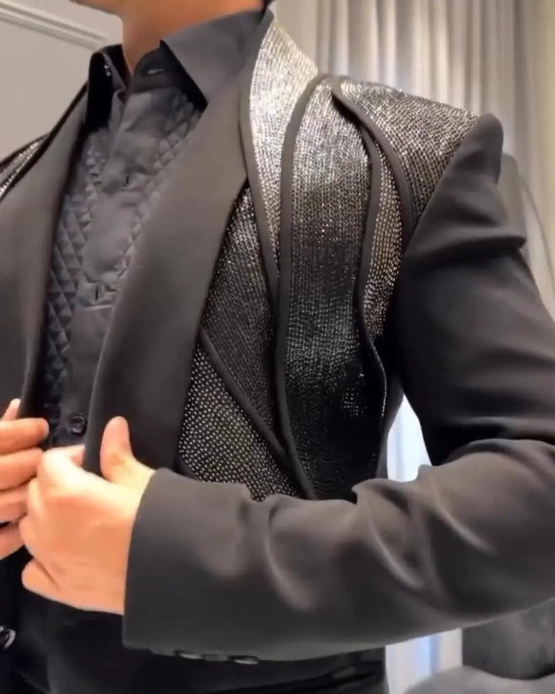 Men's trendy personalized suit jacket