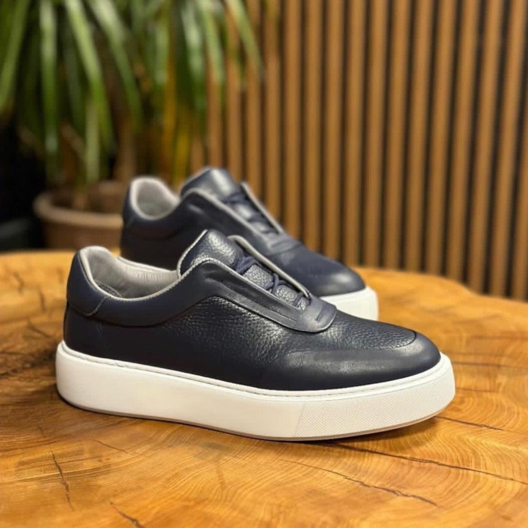 Men's New Leather Versatile Casual Sports Shoes