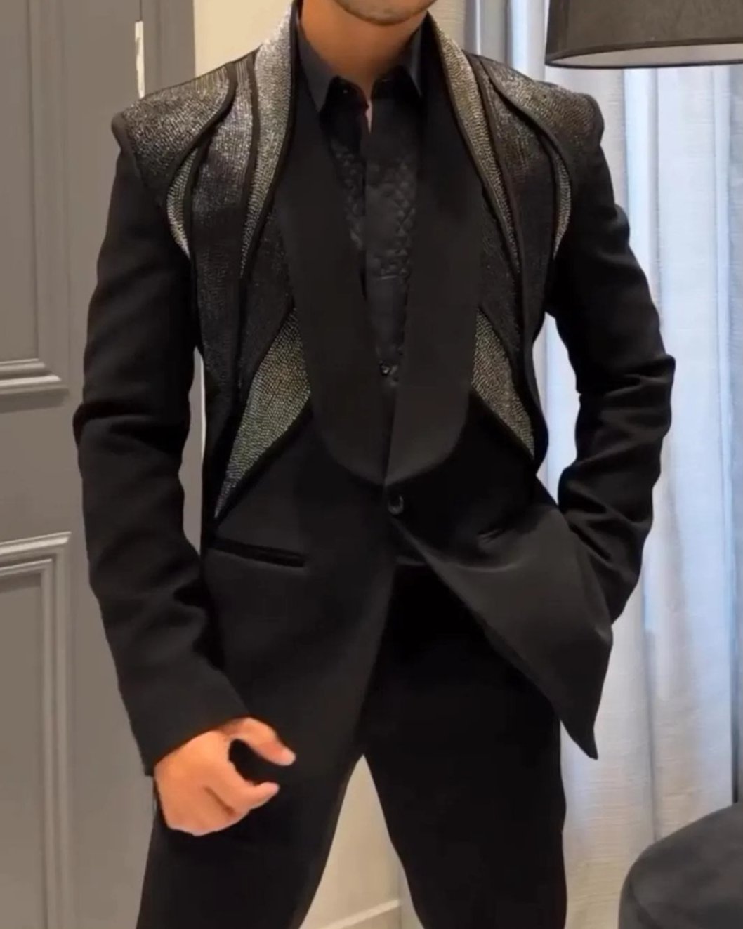 Men's trendy personalized suit jacket