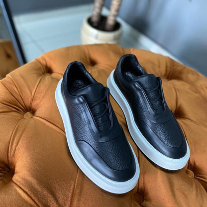 Men's New Leather Versatile Casual Sports Shoes