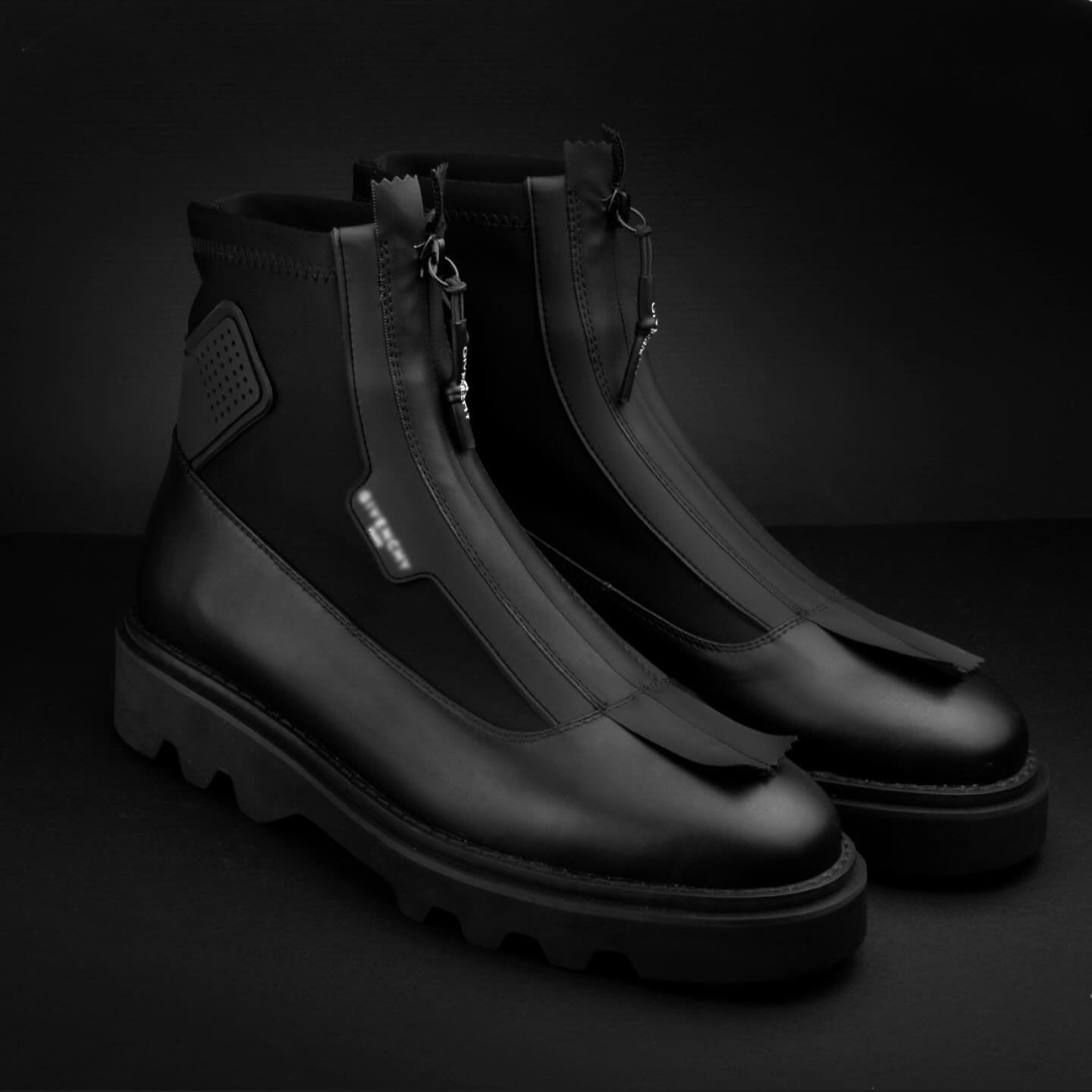 Exquisite Black Handmade Zip-Up Platform Boots
