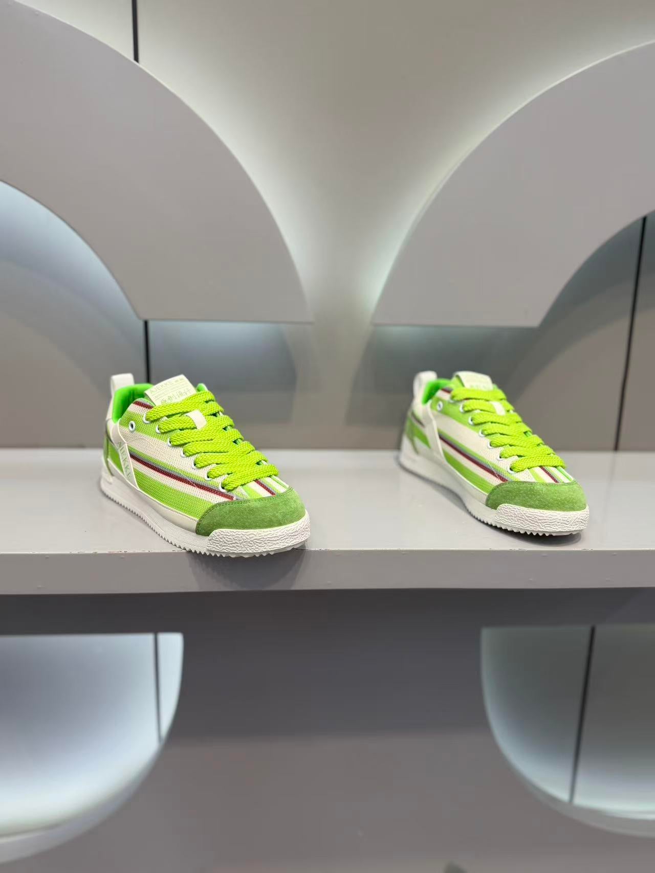 Luxury Colorful Breathable Casual Sneakers