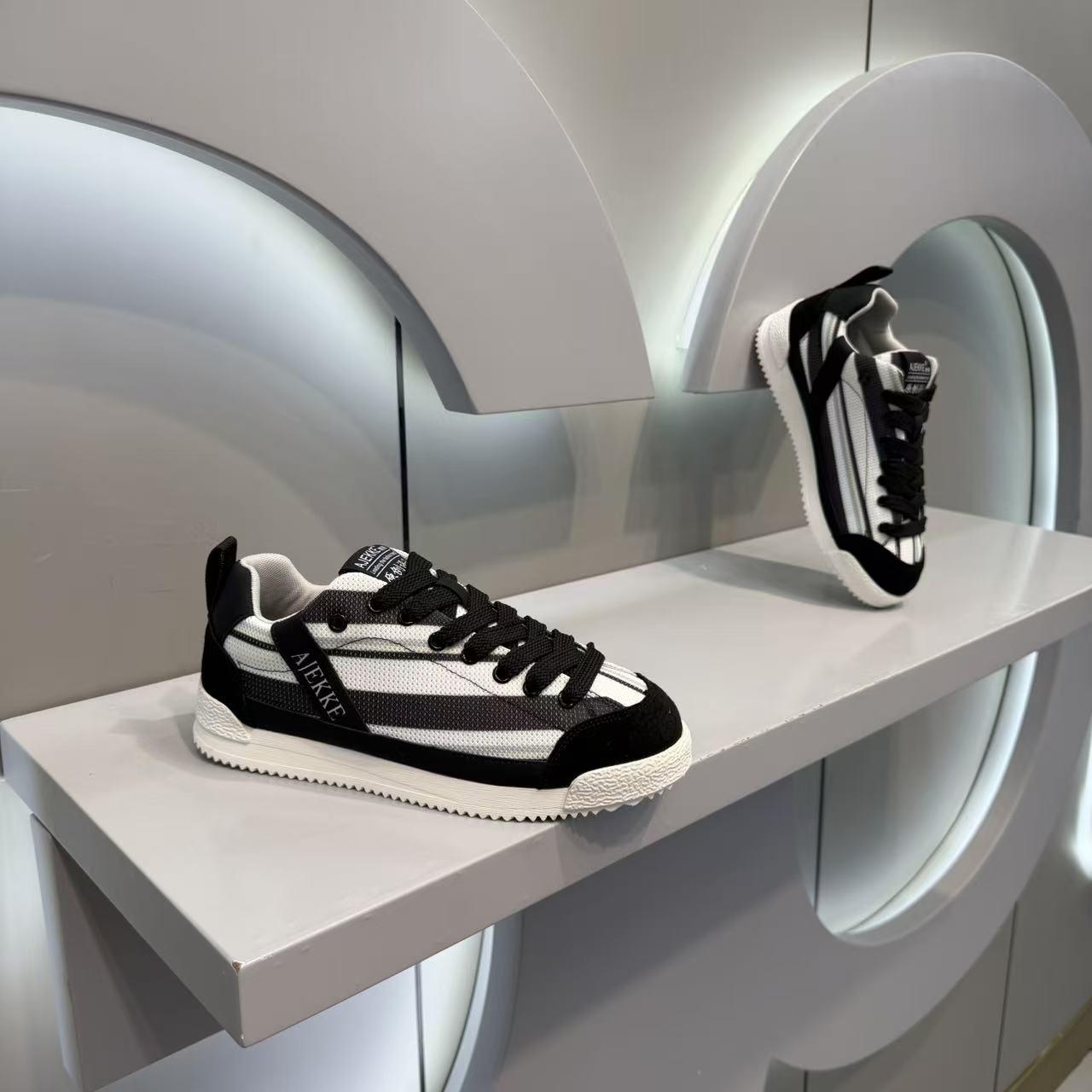 Luxury Colorful Breathable Casual Sneakers