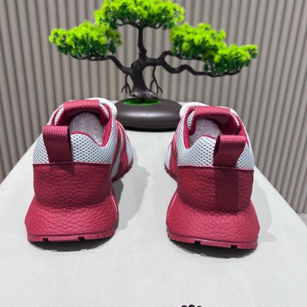 Low-Top Breathable Mesh Chunky Sole Sneakers with Wrapped Outsole