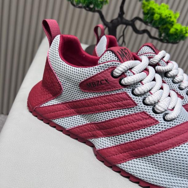 Low-Top Breathable Mesh Chunky Sole Sneakers with Wrapped Outsole