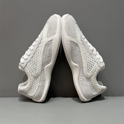 Low-Top Lightweight Breathable Mesh Soft Sole Sneakers