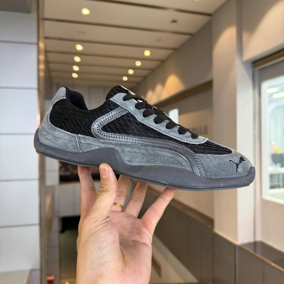 Low-Top Lightweight Breathable Mesh Soft Sole Sneakers