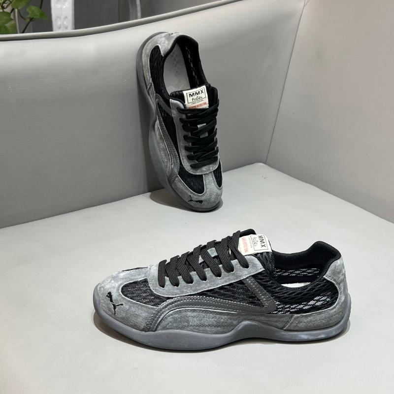 Low-Top Lightweight Breathable Mesh Soft Sole Sneakers