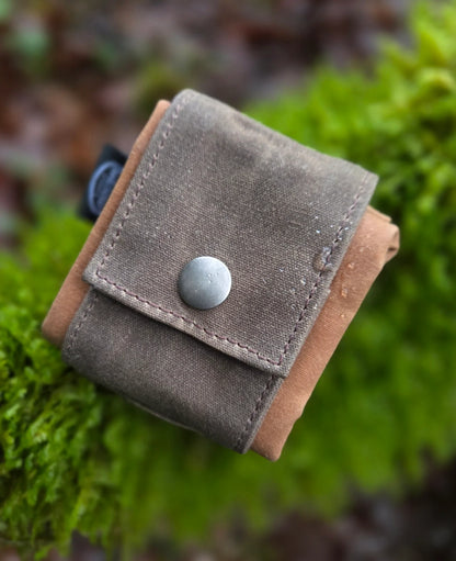 Deep Waxed Canvas Foraging Pouch – Hip Bag for Adventure
