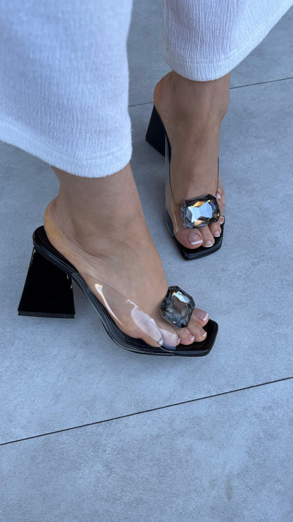 Tress Triangle Heel Stone Slippers