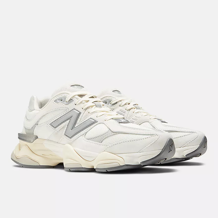 9060 Unisex Chunky Retro Sneakers